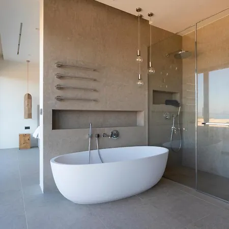 Villa Alchaca - New Magnificent With Infinity Pool & Tennis *