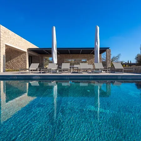 Alchaca - New Magnificent With Infinity Pool & Tennis Villa *