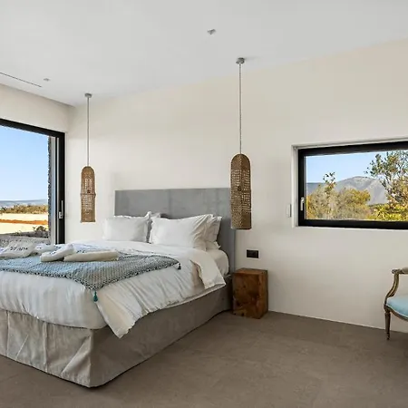 Alchaca - New Magnificent With Infinity Pool & Tennis Villa Koilas