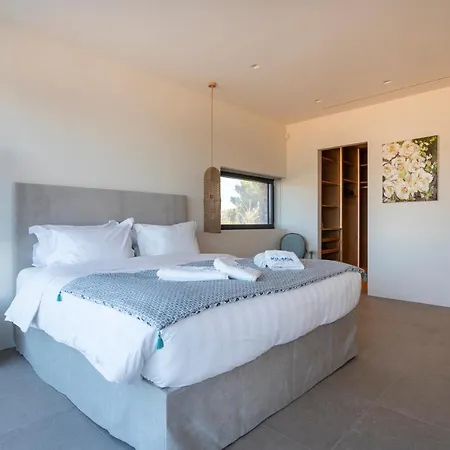 Alchaca - New Magnificent With Infinity Pool & Tennis Villa