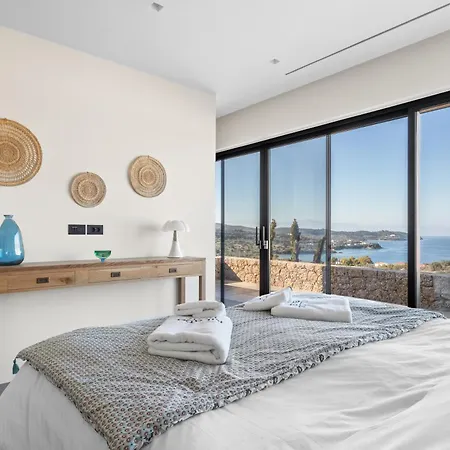 Villa Alchaca - New Magnificent With Infinity Pool & Tennis Koilas