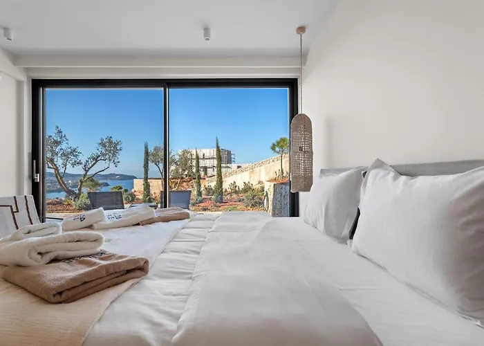 Villa Alchaca - New Magnificent With Infinity Pool & Tennis *