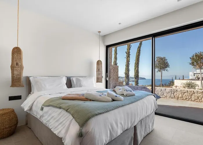 Villa Alchaca - New Magnificent With Infinity Pool & Tennis