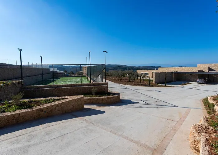 Alchaca - New Magnificent With Infinity Pool & Tennis Villa Koilás